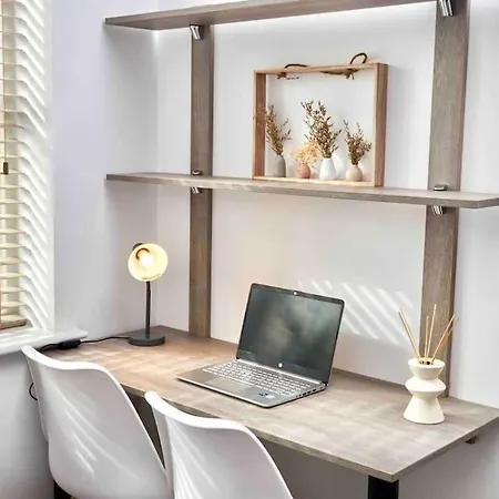 Apartament Headingley, Sleeps 5 - Free Parking, Wifi & Serviced Workspace - Family & Work Relocations - Weekly & Monthly Rates
