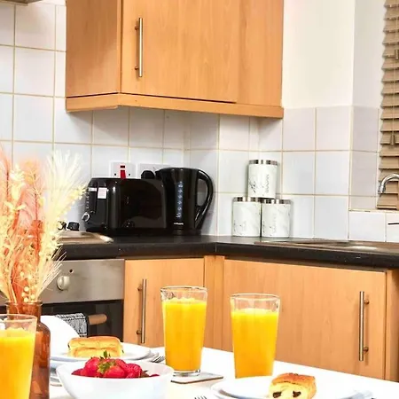 Sleeps 6 - Headingley Stadium - Free Parking & Wifi *