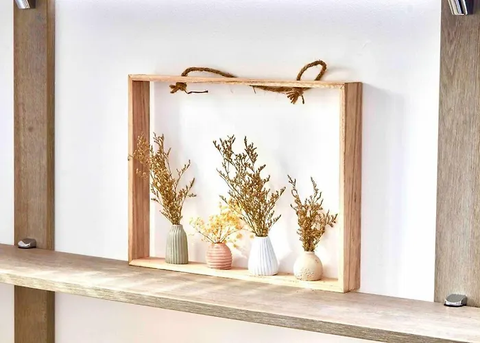 Central Headingley - Work & Family Relocations - Free Parking *