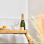 Headingley, Sleeps 5 - Free Parking, Wifi & Serviced Workspace - Family & Work Relocations - Weekly & Monthly Rates Apartment Leeds (West Yorkshire)