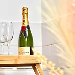 Headingley, Sleeps 5 - Free Parking, Wifi & Serviced Workspace - Family & Work Relocations - Weekly & Monthly Rates Apartment Leeds (West Yorkshire)