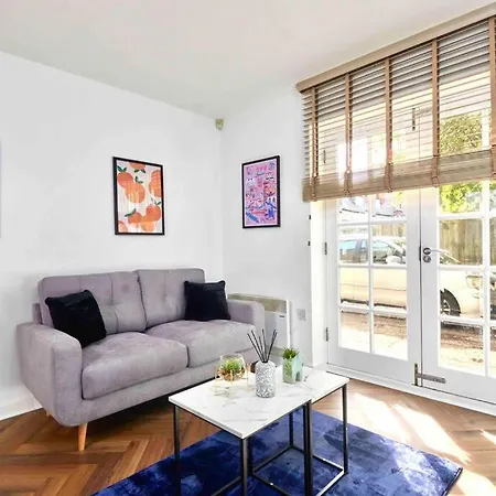 Headingley, Sleeps 5 - Free Parking, Wifi & Serviced Workspace - Family & Work Relocations - Weekly & Monthly Rates Διαμέρισμα *